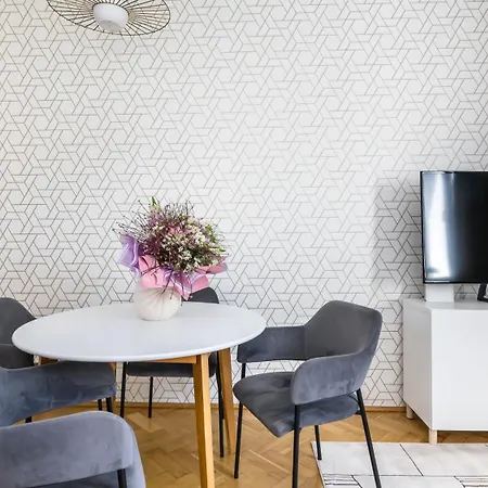 Apartman Deco Apartments-centrum *